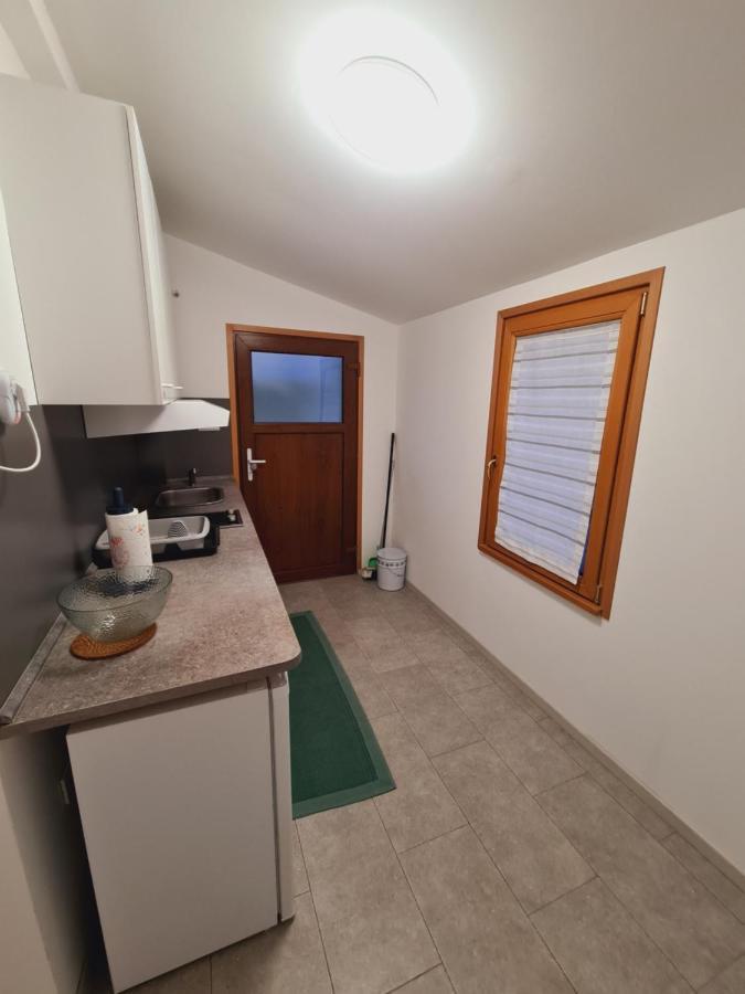 Countryside Apartment Koper Eksteriør billede